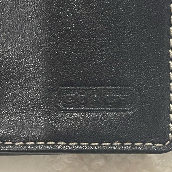 Coach small mini wallet ID holder - Picture 3 of 7